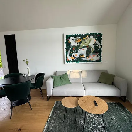 Superior Tiny * Λιντς